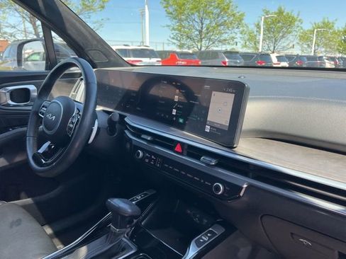 Certified 2024 Kia Sorento SX Prestige AWD/4WD image 44