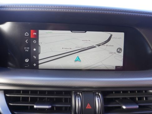 Used 2024 Alfa Romeo Stelvio Veloce image 21