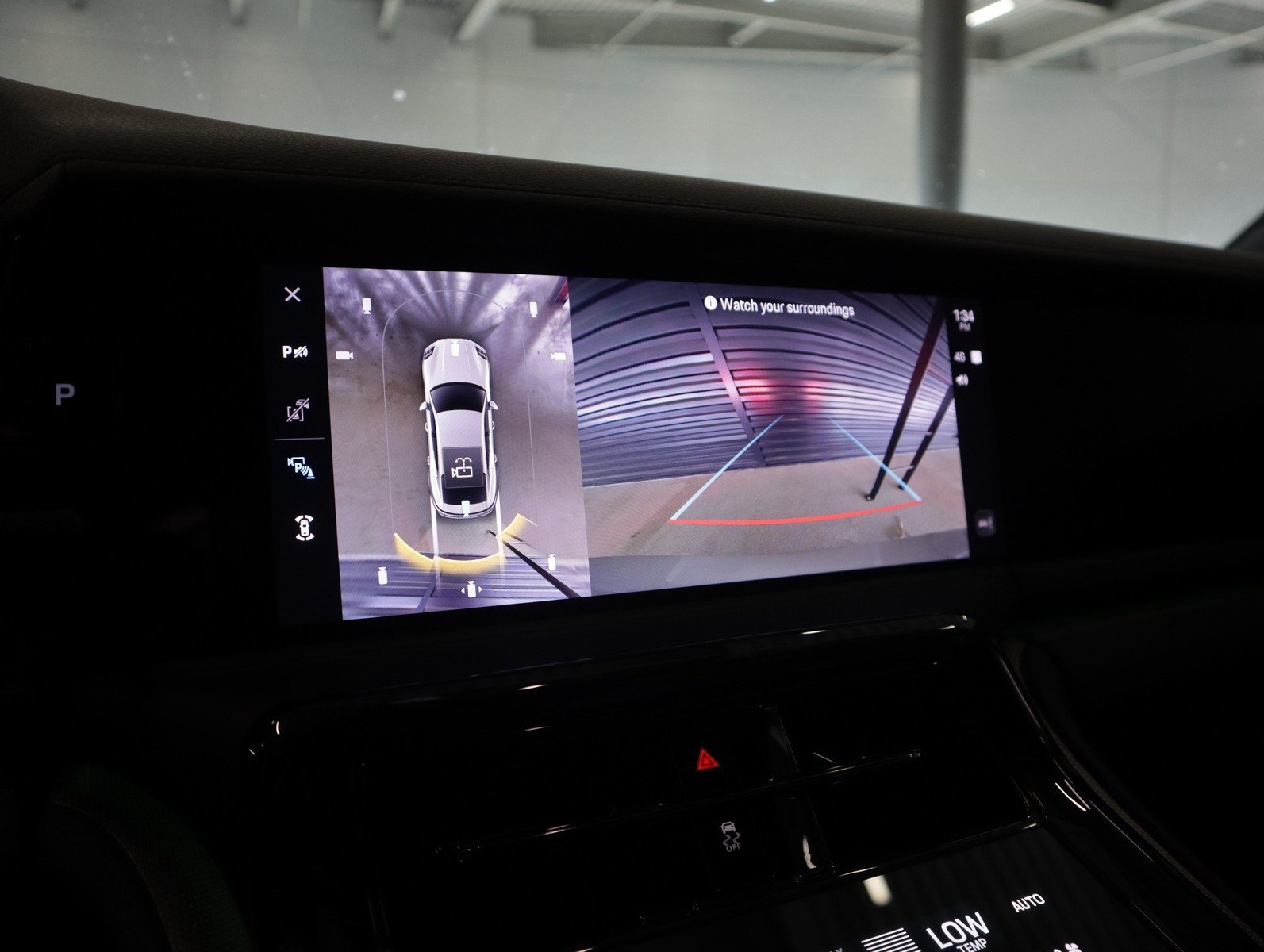 Certified 2024 Porsche Panamera RWD image 23