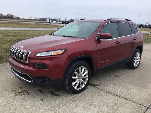 Used 2016 Jeep Cherokee Limited image 3