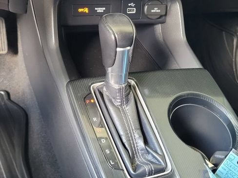 Used 2022 Honda Civic EX-L image 19