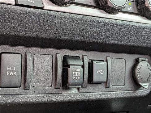 Used 2021 Toyota Tacoma SR5 image 10