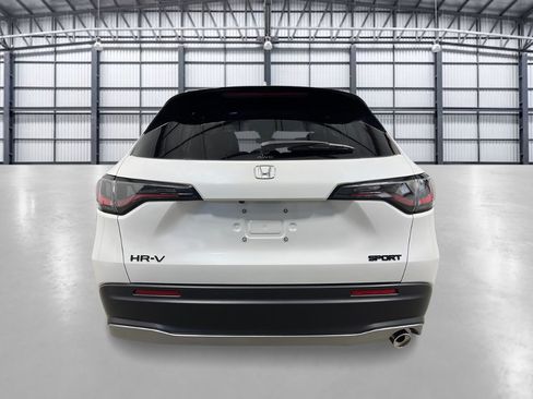 New 2027 Honda HR-V Sport image 4