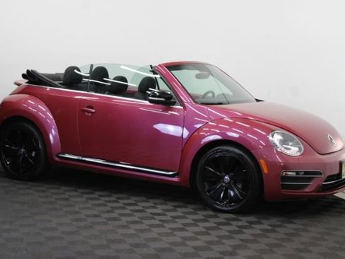 Used 2017 Volkswagen Beetle #PinkBeetle FWD image 5
