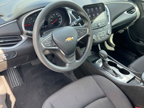 Used 2023 Chevrolet Malibu LS image 15