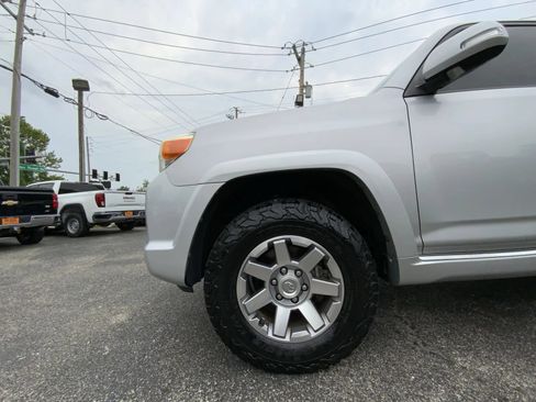 Used 2011 Toyota 4Runner Limited AWD/4WD image 19