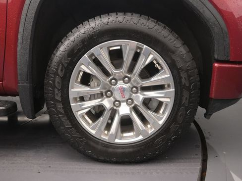 Used 2019 GMC Sierra 1500 Denali w/ Technology Package AWD/4WD image 9