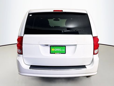 Used 2019 Dodge Grand Caravan SE image 8