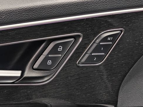 Used 2025 Audi Q7 3.0T Premium Plus AWD/4WD image 75