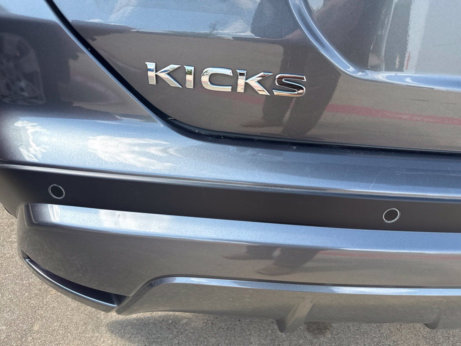 Used 2024 Nissan Kicks S FWD image 7