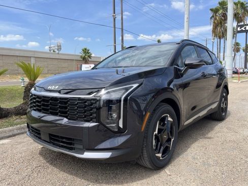 New 2026 Kia Sportage EX w/ EX Panorama Roof Package image 3