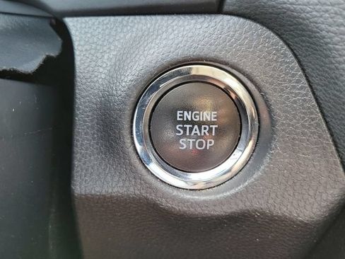 Used 2021 Toyota RAV4 XLE FWD image 37