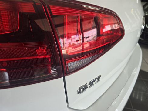 Used 2017 Volkswagen GTI S FWD image 29