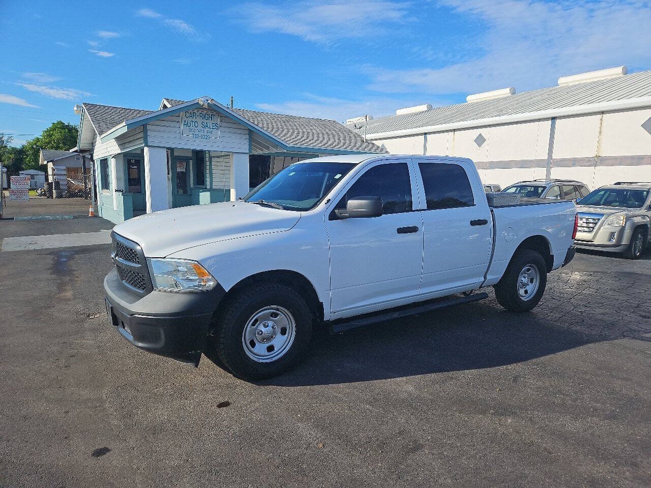Used 2018 RAM 1500 Tradesman AWD/4WD image 1