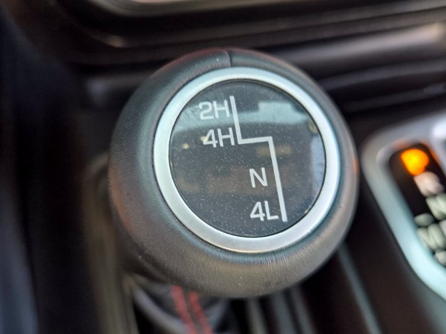 Used 2018 Jeep Wrangler Unlimited Rubicon w/ Dual Top Group AWD/4WD image 25