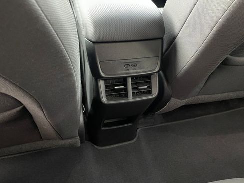 Used 2025 Chevrolet Equinox LT image 23