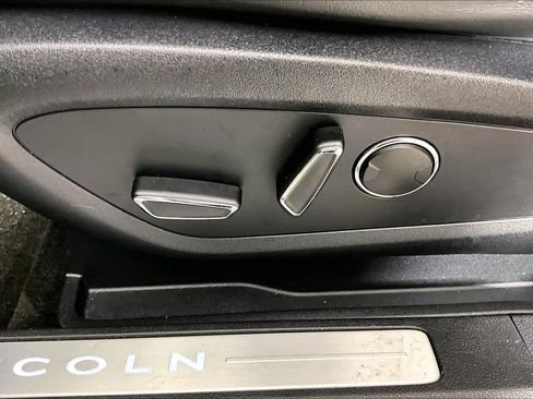 Used 2016 Lincoln MKC Select w/ Select Plus Package FWD image 34