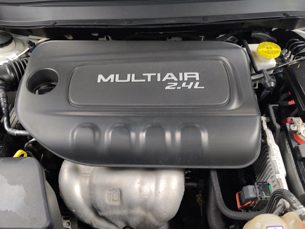 Used 2019 Jeep Cherokee Limited FWD image 30