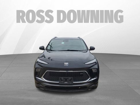 Used 2024 Buick Encore GX Sport Touring image 2