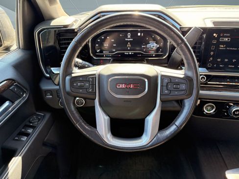 Used 2022 GMC Sierra 1500 Elevation w/ LPO, Elevation Black Package image 17