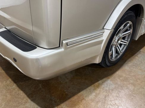 Used 2016 Chevrolet Express 2500 RWD image 51