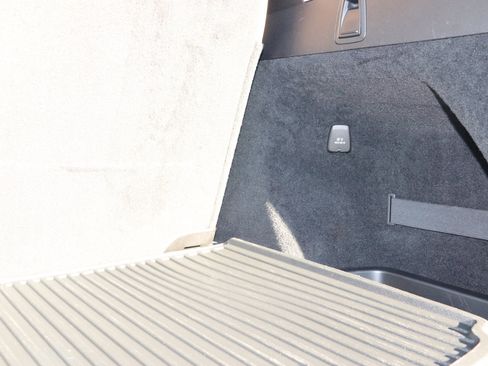 Used 2019 Volvo XC90 T6 Inscription w/ Luxury Package image 7