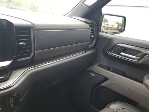 Used 2023 Chevrolet Silverado 1500 ZR2 w/ Technology Package AWD/4WD image 26