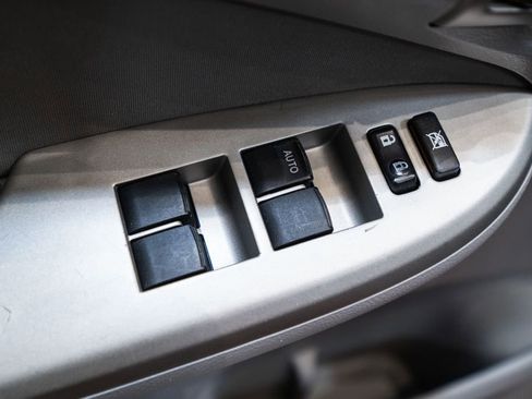 Used 2011 Toyota Corolla LE image 15