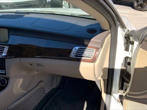 Used 2013 Mercedes-Benz CLS 550 image 17