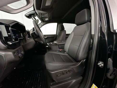 Used 2024 Chevrolet Silverado 1500 LT image 16