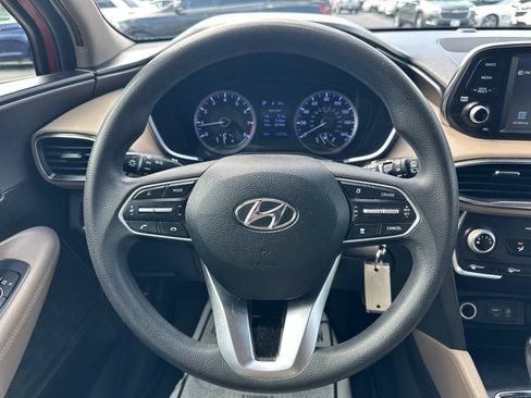 Used 2020 Hyundai Santa Fe SE FWD image 25
