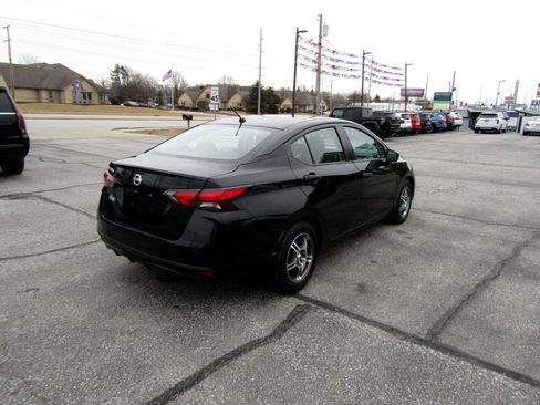 Used 2021 Nissan Versa S image 7