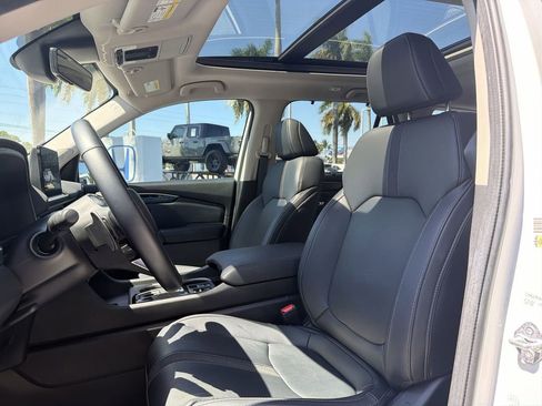 Used 2023 Honda Pilot Touring image 21