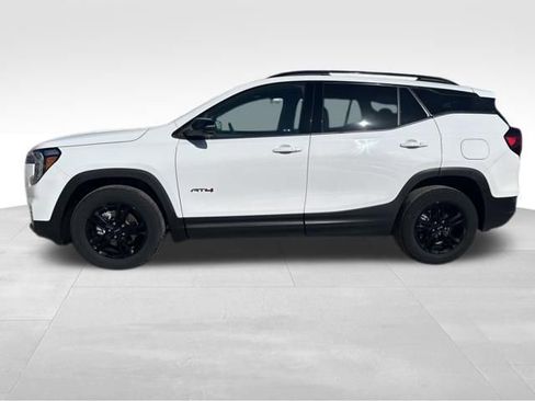 Used 2022 GMC Terrain AT4 w/ Infotainment Package II image 4