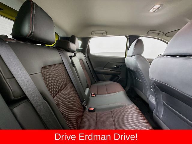 Used 2025 Nissan Kicks SR FWD image 27