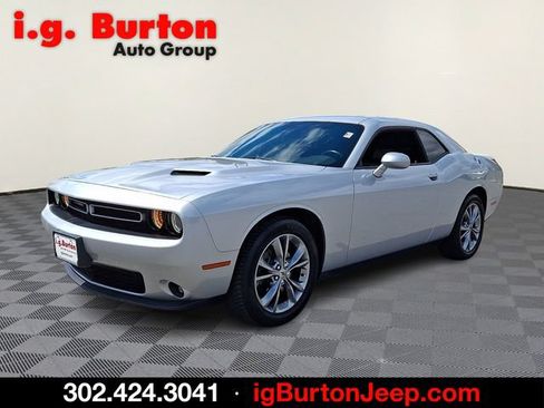 Used 2020 Dodge Challenger SXT w/ Driver Convenience Group AWD/4WD image 3