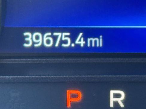 Used 2022 Ford Explorer XLT w/ Class IV Trailer Tow Package image 16