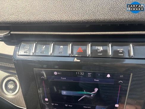Certified 2025 Jeep Grand Cherokee L Laredo w/ Trailer Tow Package AWD/4WD image 17