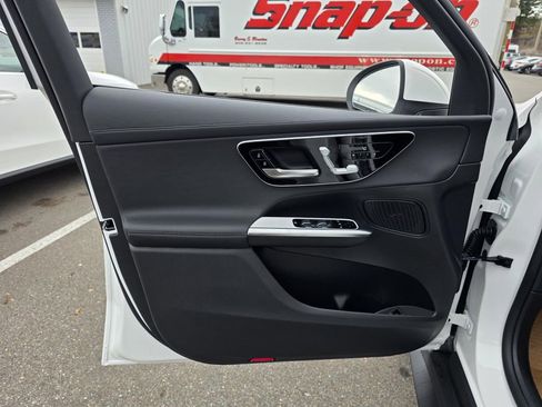New 2026 Mercedes-Benz GLC 300 image 10
