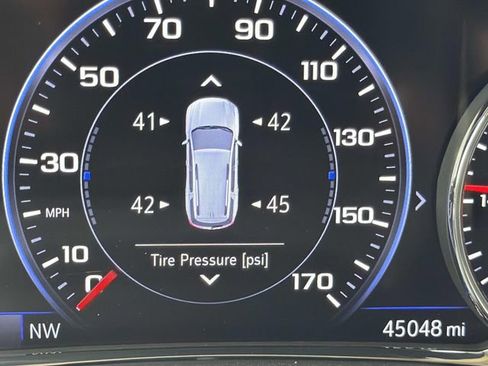 Used 2023 GMC Acadia Denali w/ Black Diamond Edition image 30