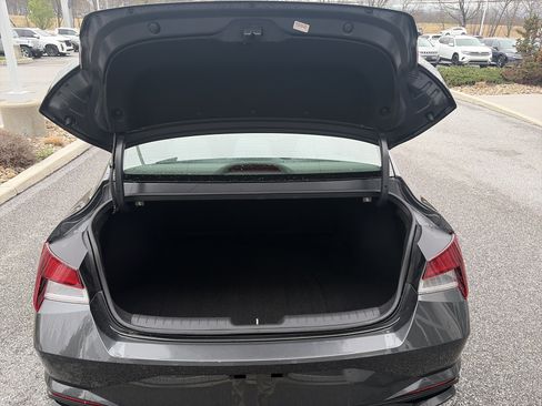 Used 2022 Hyundai Elantra SEL w/ Convenience Package image 13