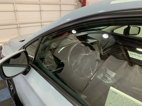 Used 2019 Subaru Crosstrek 2.0i Premium w/ Eyesight System image 10