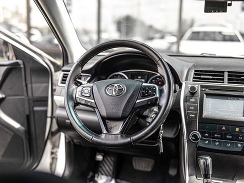 Used 2017 Toyota Camry SE FWD image 34
