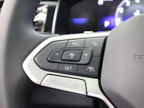 New 2026 Volkswagen Jetta SE FWD image 24