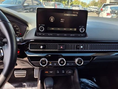 Used 2025 Honda Civic Sport image 18