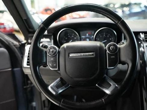 Used 2018 Land Rover Discovery SE AWD/4WD image 16