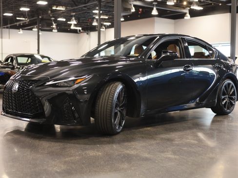 Used 2025 Lexus IS 350 F Sport w/ Accessory Package RWD image 3