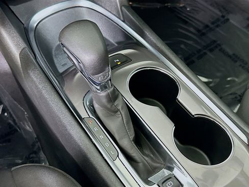 Used 2022 Chevrolet Malibu LT image 30