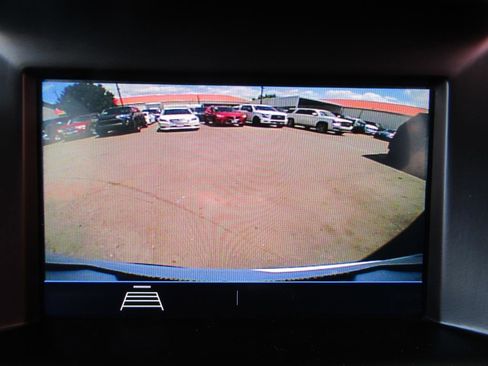 Used 2020 GMC Terrain SLE FWD image 17
