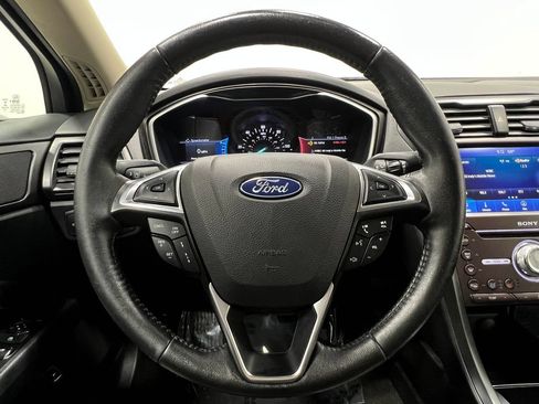 Used 2019 Ford Fusion Titanium FWD image 23